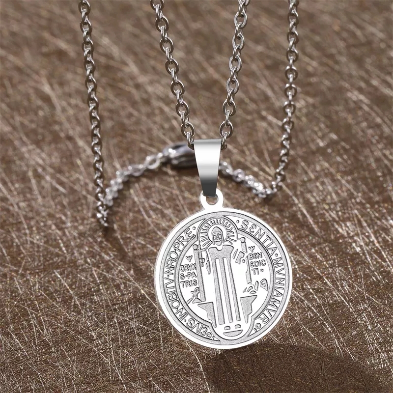 Collar Medalla San Benito Protector Acero Plateado - Imagen 4
