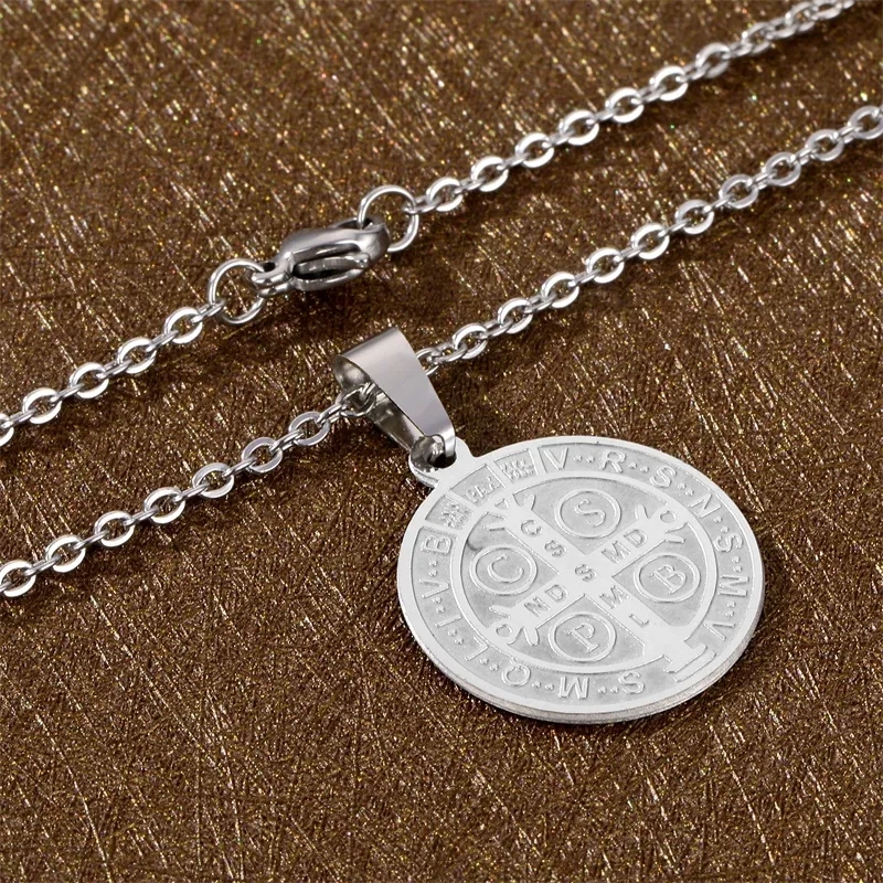Collar Medalla San Benito Protector Acero Plateado - Imagen 5