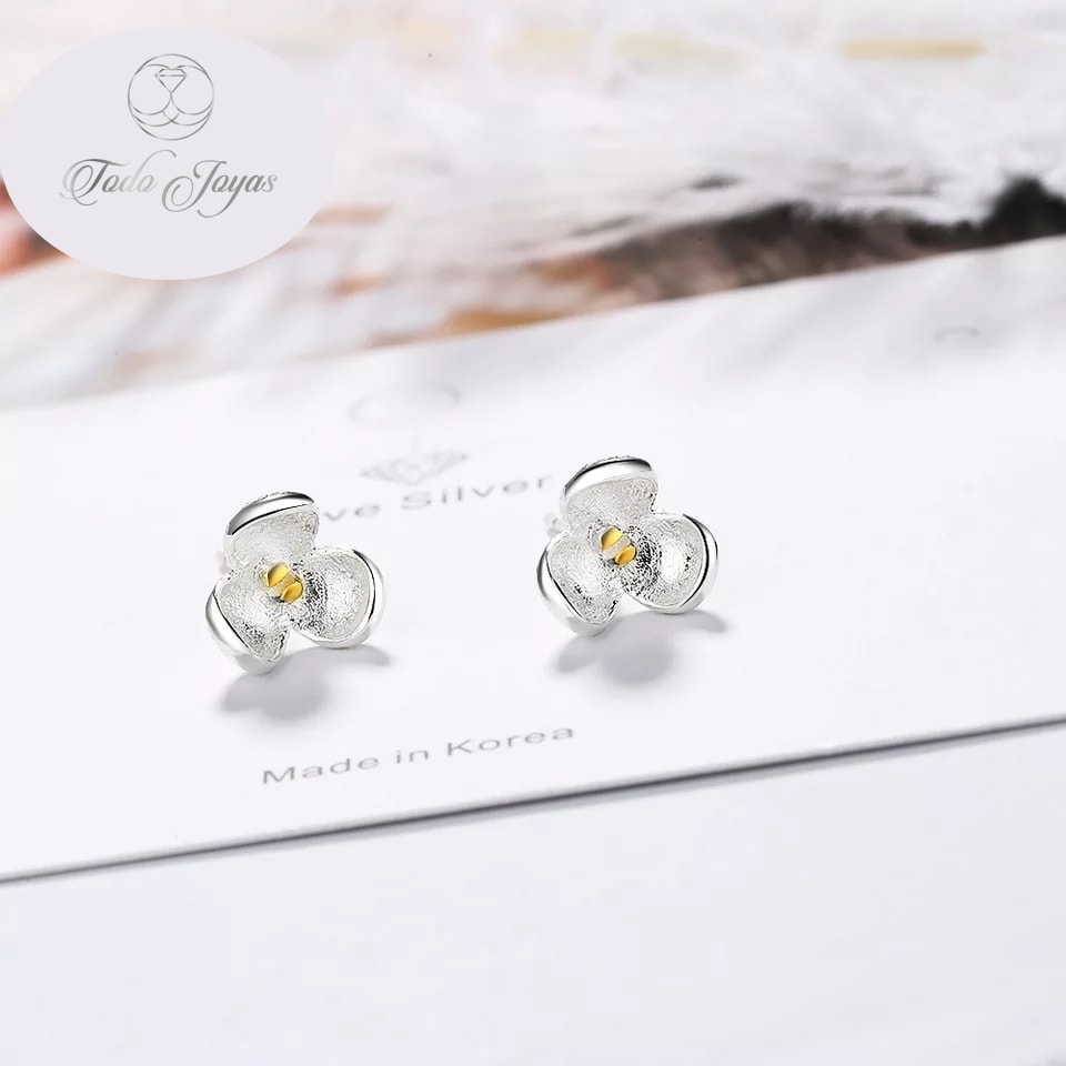 Aros de Flor Tres Petalos Plateados - Imagen 5
