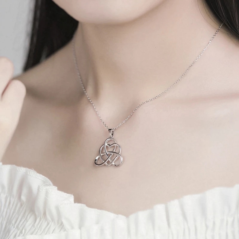 Collar Corazon Nudo Celta Plateado - Imagen 3