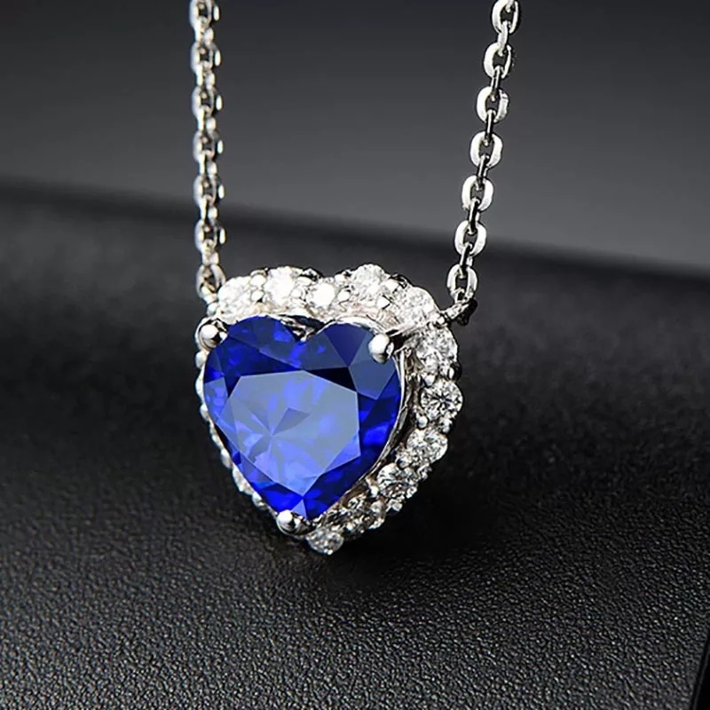 Collar Mini Corazon Azul Titanic Plateado - Imagen 4