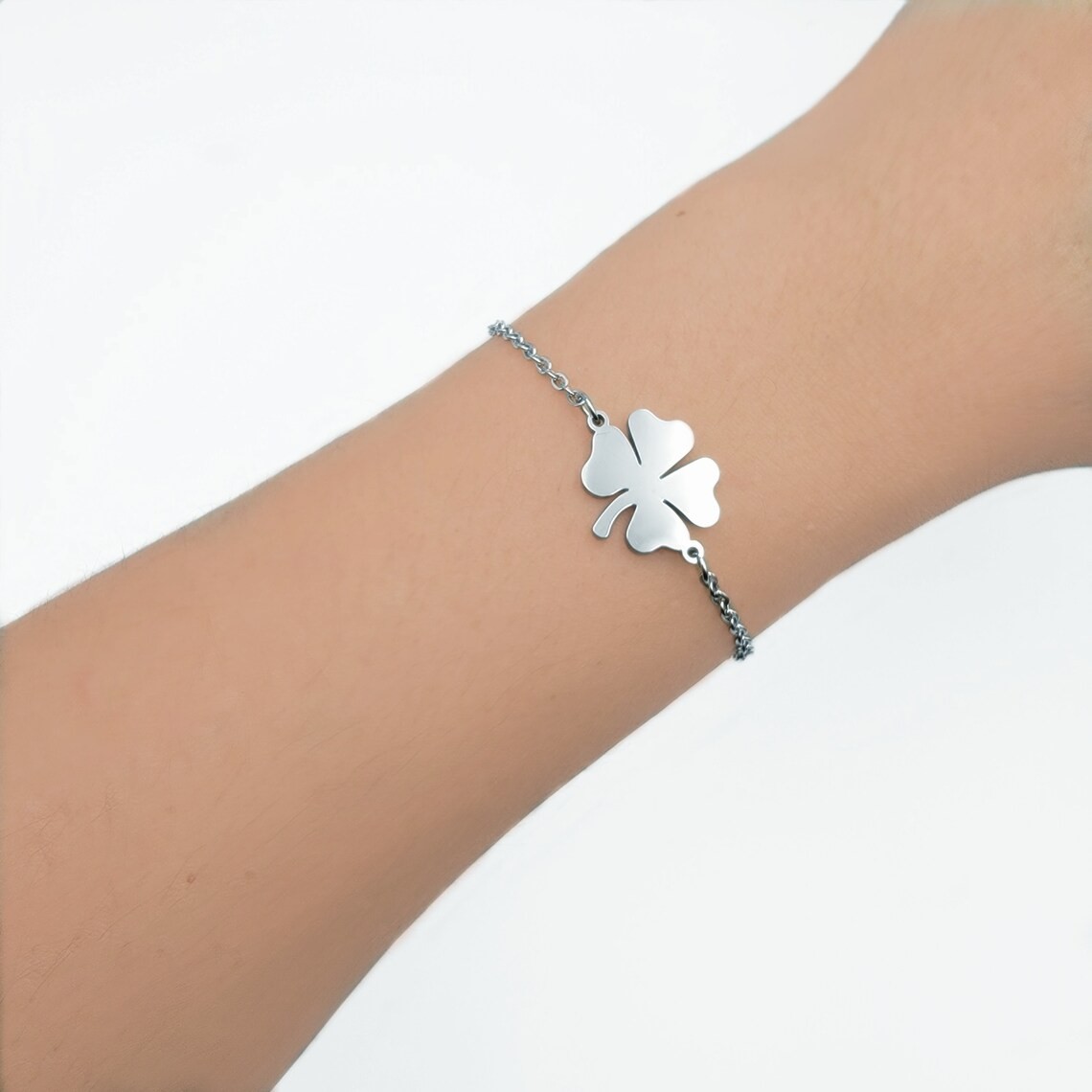 Pulsera Trebol de La Suerte Plateada Acero - Imagen 2