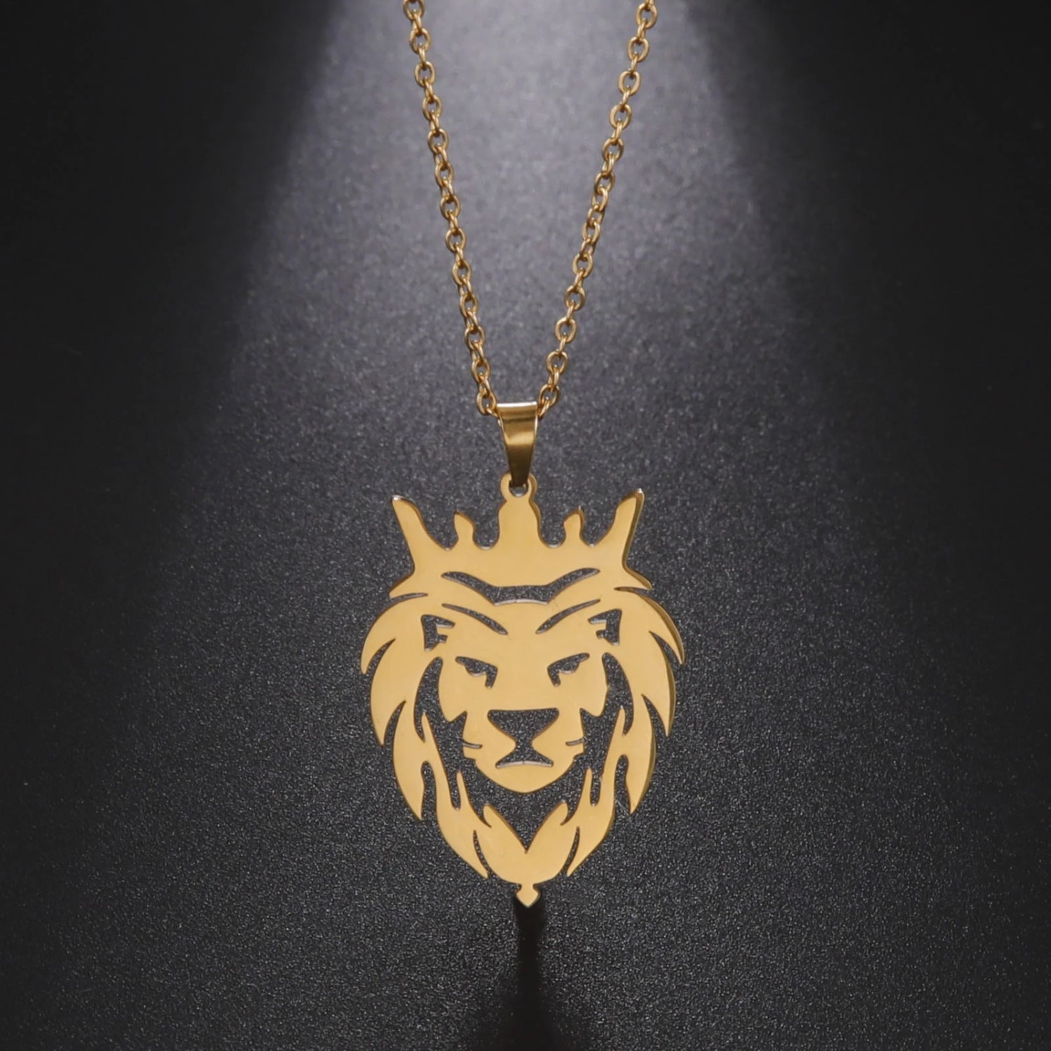 Collar Cabeza Leon Corona King Acero Dorado - Imagen 6