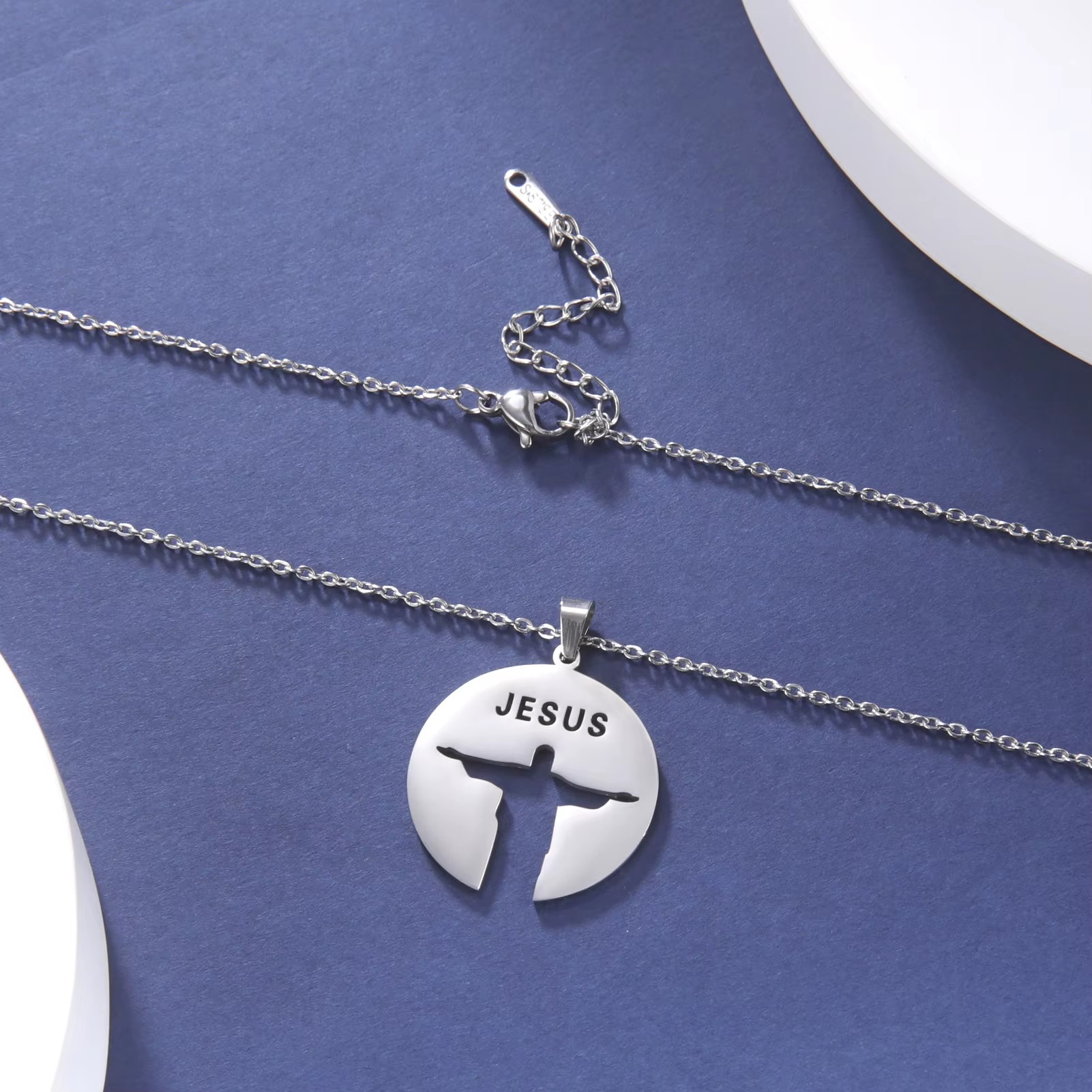 Collar Jesús Cristo Redentor Acero Plateado - Imagen 6