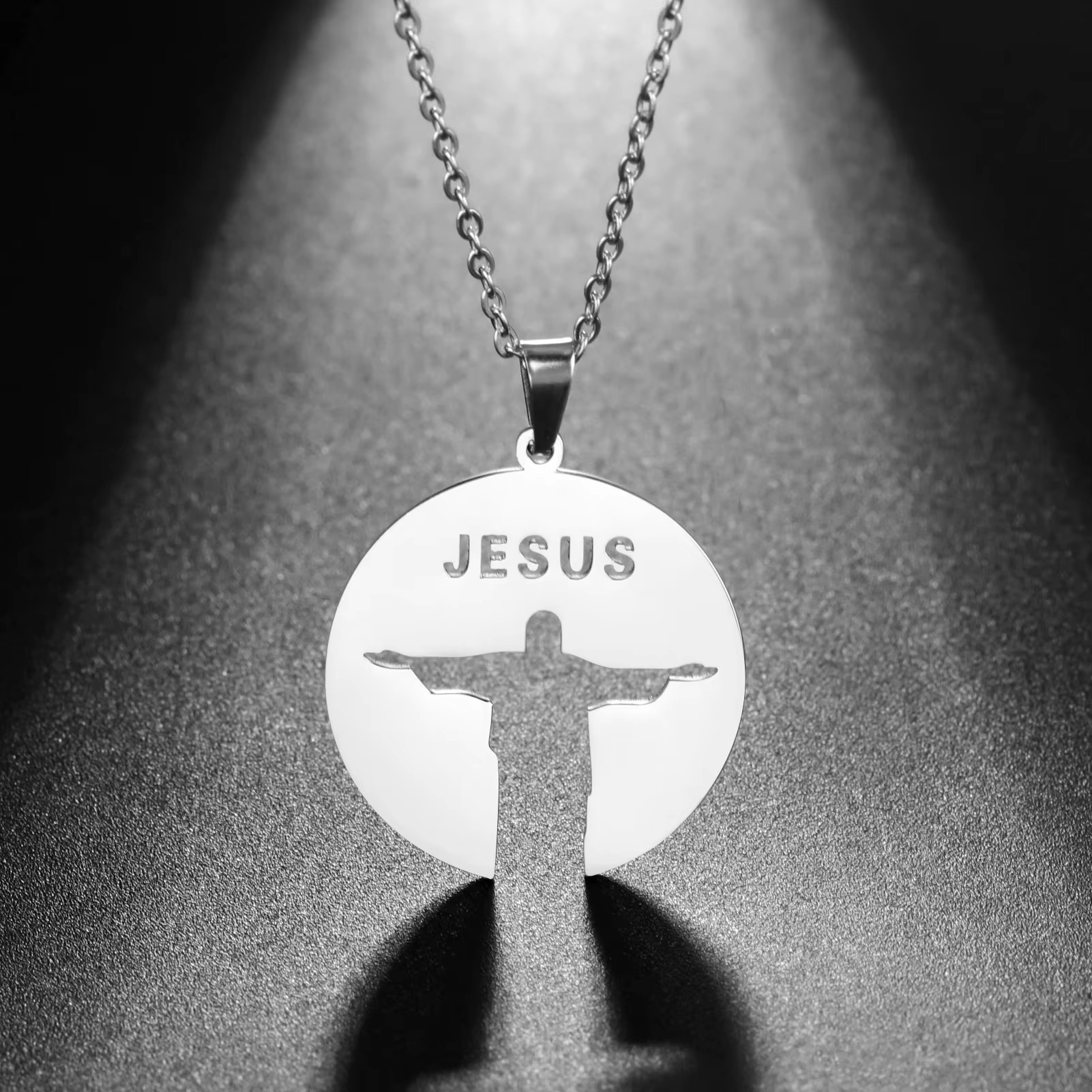 Collar Jesús Cristo Redentor Acero Plateado - Imagen 5